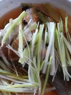 Vacuate fish tails