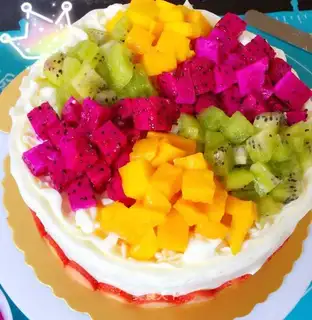 Fruit birthday cake
