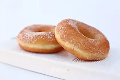 White chocolate doughnuts