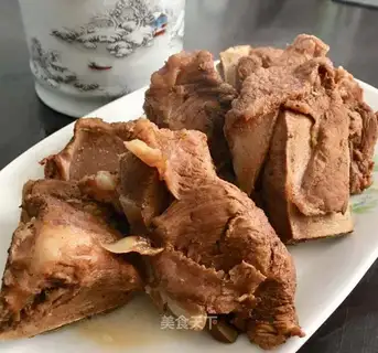 Pork bones