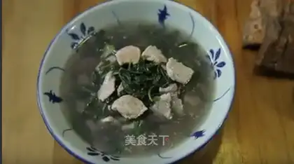 Skinny leaves soup