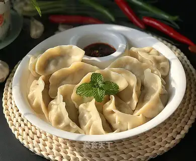 Sour pork dumplings