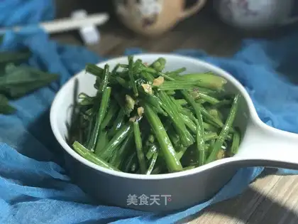 Garlic spinach