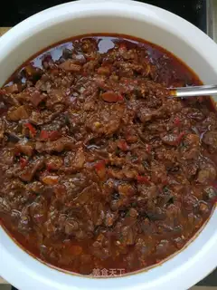 Spicy mushroom beef sauce