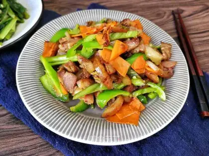 Spicy pepper pork