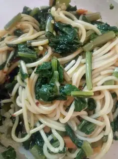 Carrot leaves for pasta