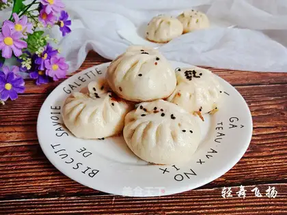 A cod pork bun