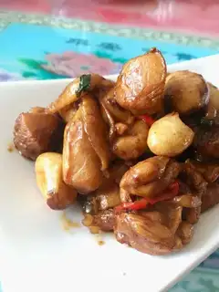 Pineapple pineapple nuts for chicken legs