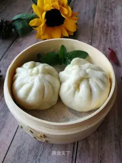 Tofu fan pork bun