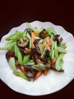 Vegetable fried sea cucumber
