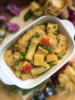 Curry fishballs