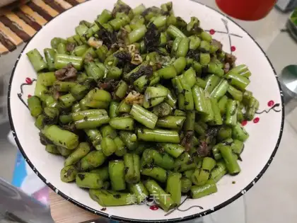 Scrambled meat