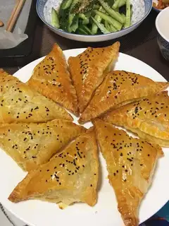 Lazy-looking guacamole