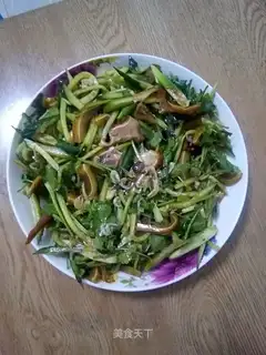 Pork ears mixed with cucumbers