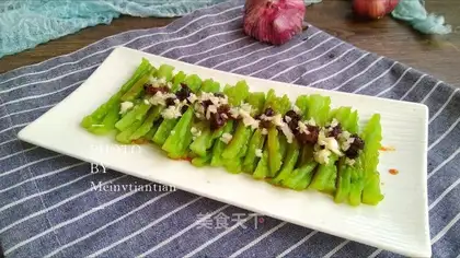 Mother of God mixed with bitter melons