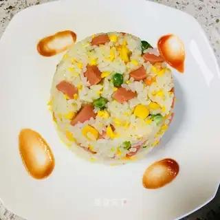 Quillow ham and egg fried rice