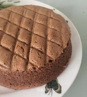 Six inches of cocoa chili cake