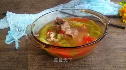 Tomatoes and guacamole