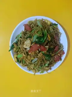 Egg ham and sausage noodles