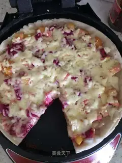 A taco and a fruit pizza