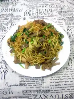 Pork gravy noodles