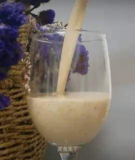 Fruit oatmeal milk