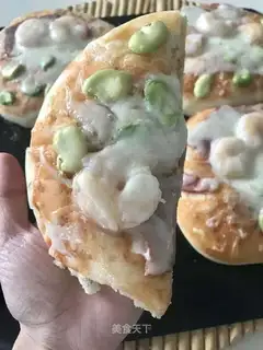 Sea, cheese bread