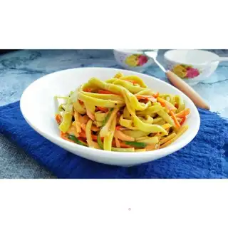 Spinach noodles