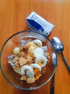 A healthy grain of cyanide flamingo salad