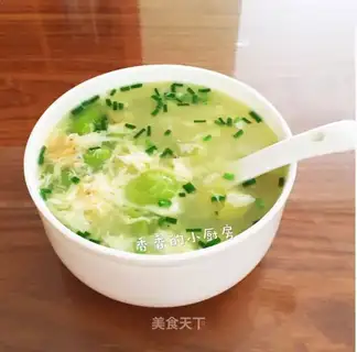 Shrimp bean petal egg soup