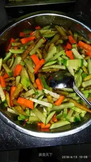 Pelican carrots