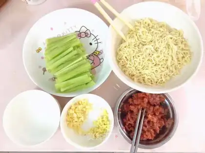 Fried noodles