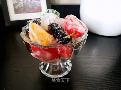 Healthy fruit and vegetables salad