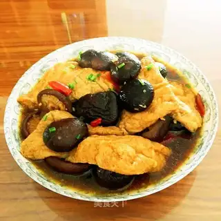 Tofu with mushrooms