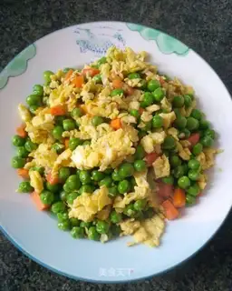 Peas fried eggs