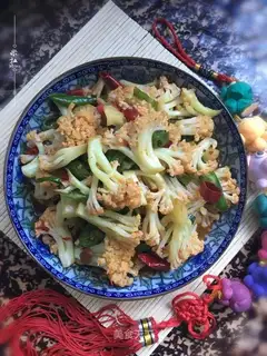 A pot of casserole