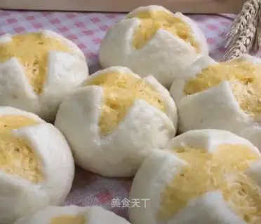 Pumpkin buns