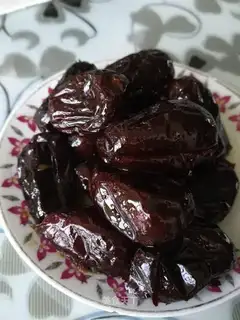 Sweet red dates