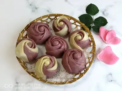 The saloon roses