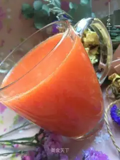 Tomato fruit and vegetable juice