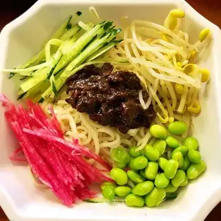 Old Beijing noodles