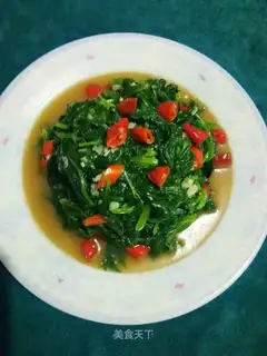 Garlic celery leaves