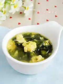 The dress and the egg soup