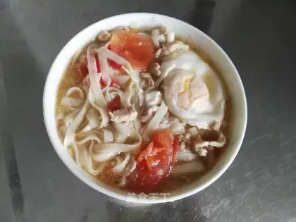 Tomato egg noodles