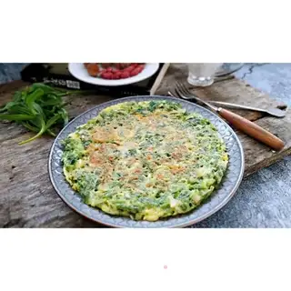 Noodle omelet