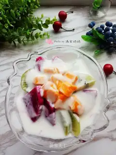 Yogurt and fruit