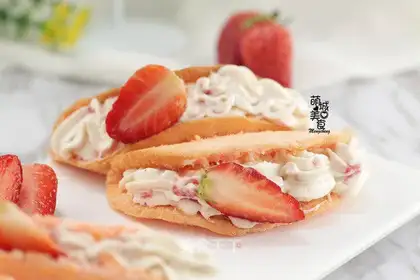 Strawberry cake