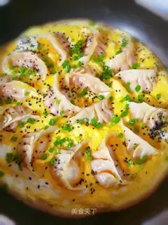 Hold on to the omelet