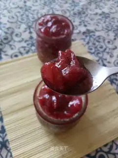 Homemade strawberry sauce