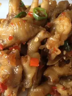 Porridge chicken claws